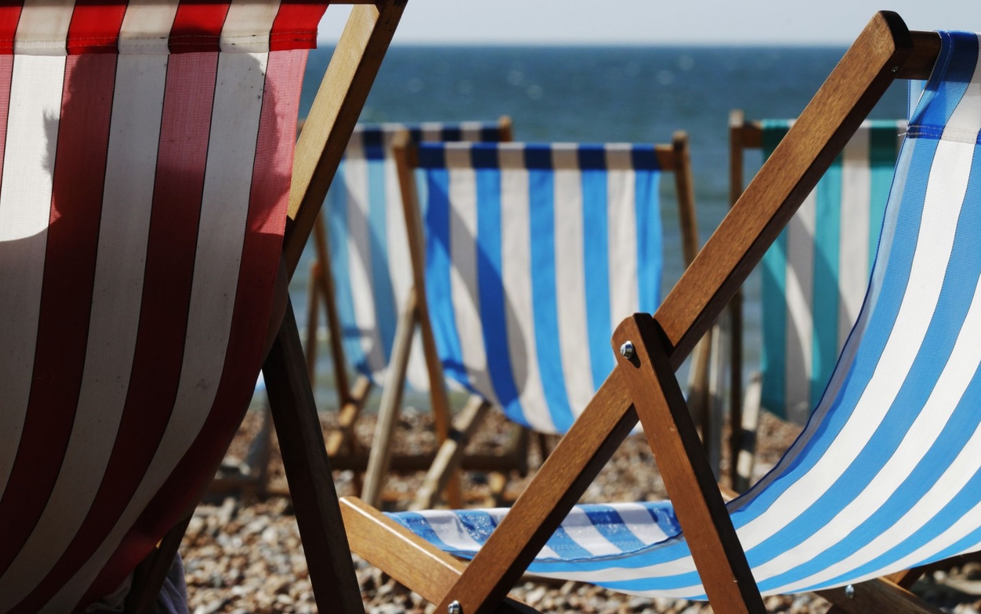 Transats sur une plage